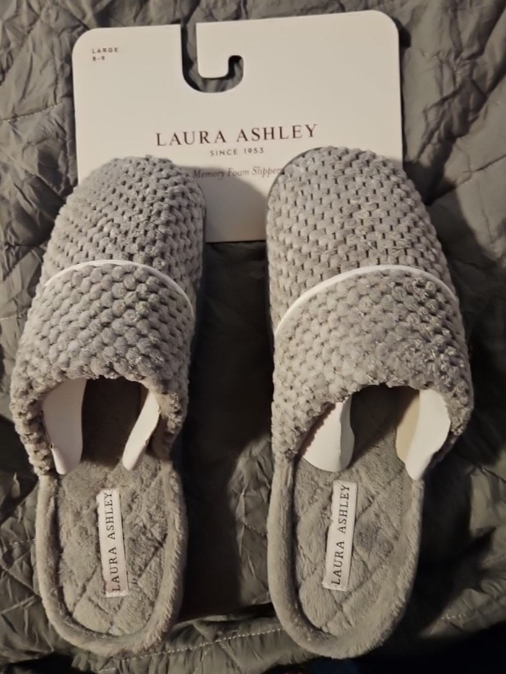 Laura Ashley NEW Memory FOAM Slippers Size Large (8-9)